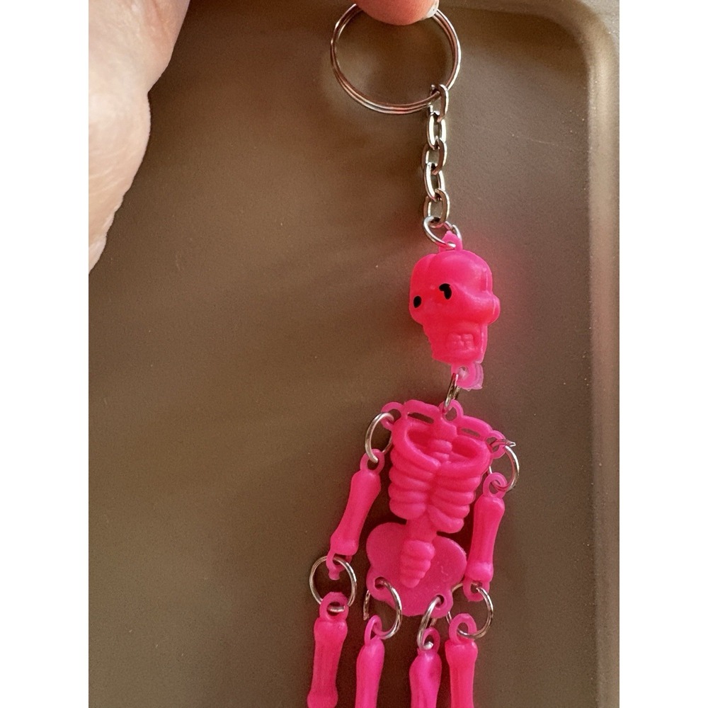 Vintage Old Retro Keyring Key Chain Plastic Pink Bones Full Body Scellington - Picture 5 of 5